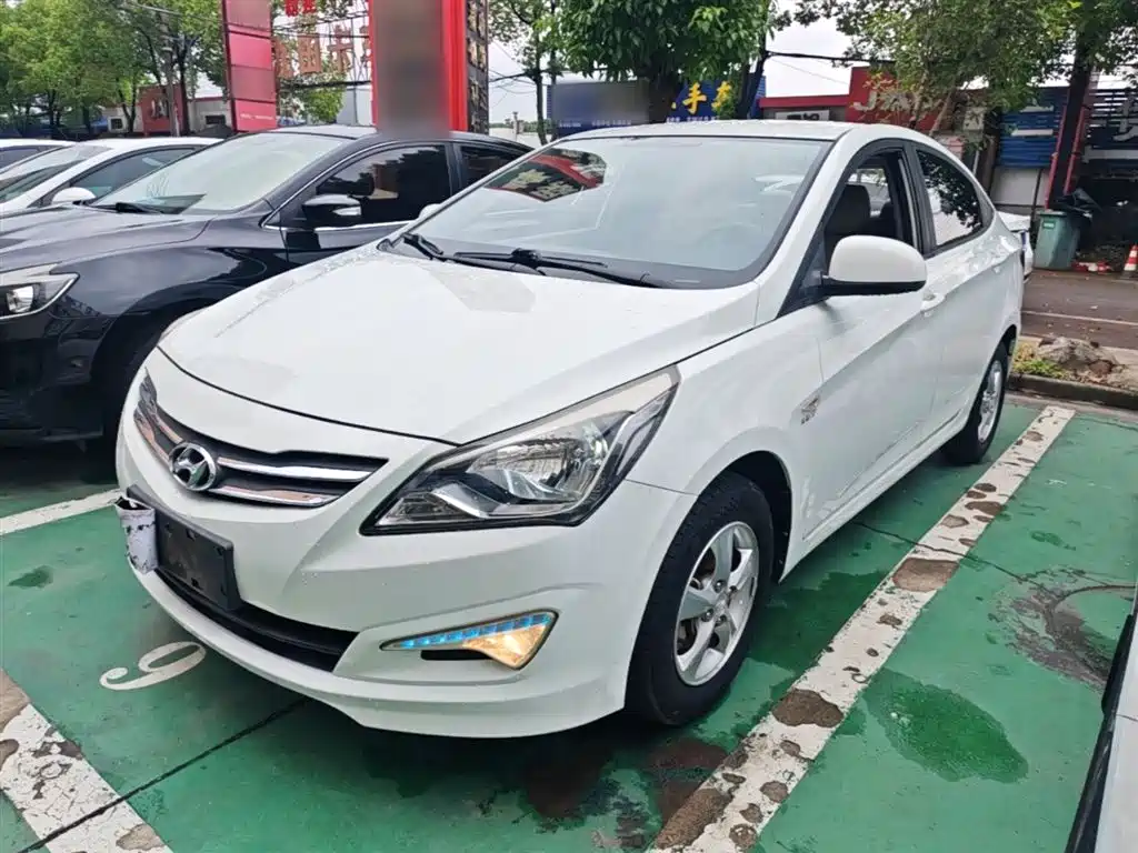 Hyundai Verna 2016 1.4L Automatic Smart GLS фото 2