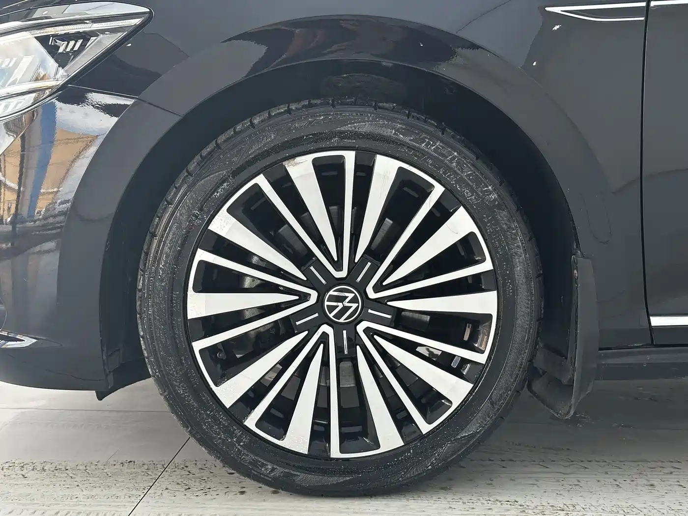 Volkswagen Passat 2021 Model 330TSI Luxury Edition фото 5