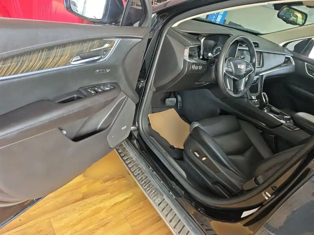 Cadillac XT5 2018 25T Luxury фото 16