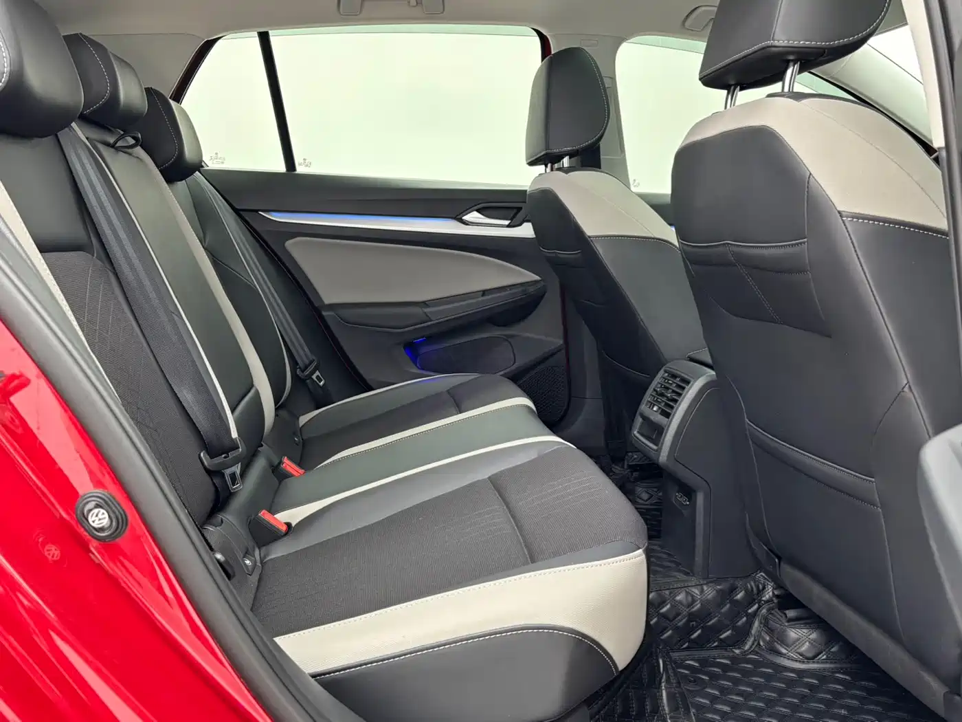 Volkswagen Golf 2023 Facelift 280TSI DSG Pro фото 16