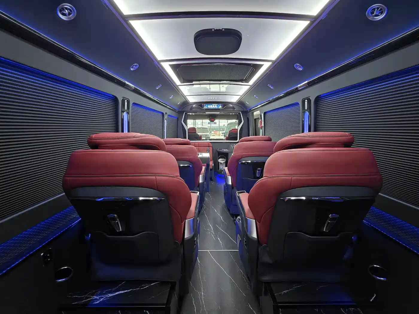 Hongqi Guoyue 2024 3.0T Flagship Edition 17-seater фото 10