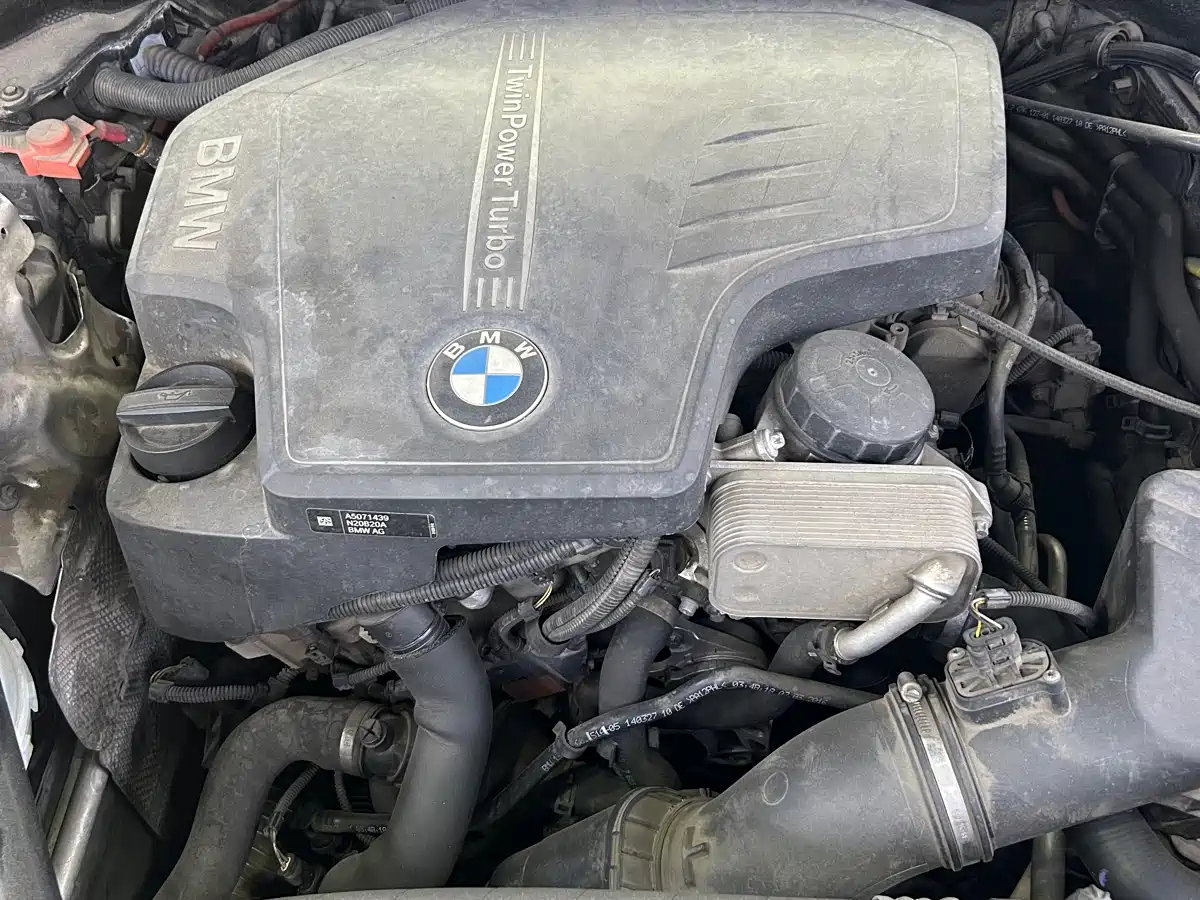 BMW 5 Series GT 2014 528i Luxury фото 14
