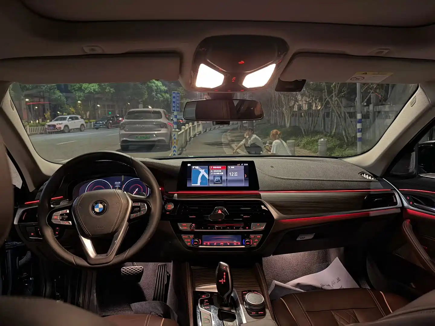 Photo 4 - BMW 5 Series