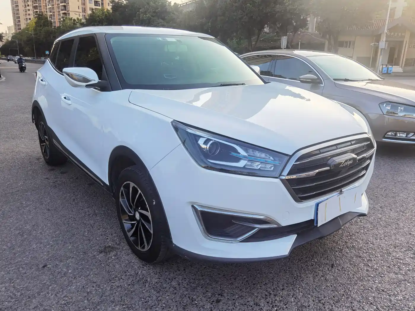Zotye T300 2018 2017 1.5T CVT Executive