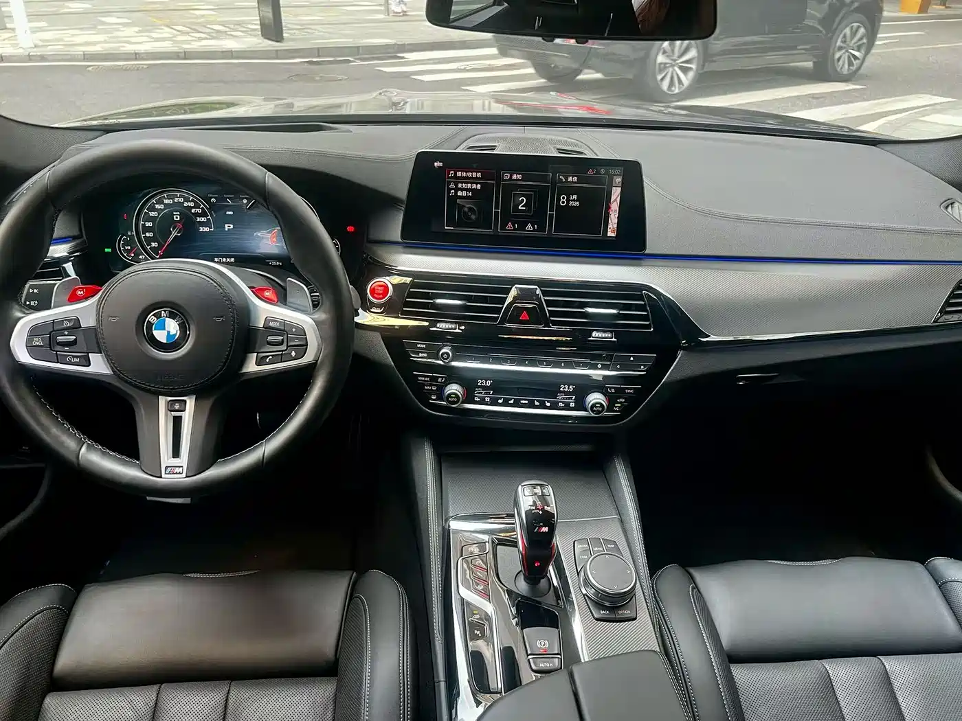 BMW M5 2018 M5 фото 5