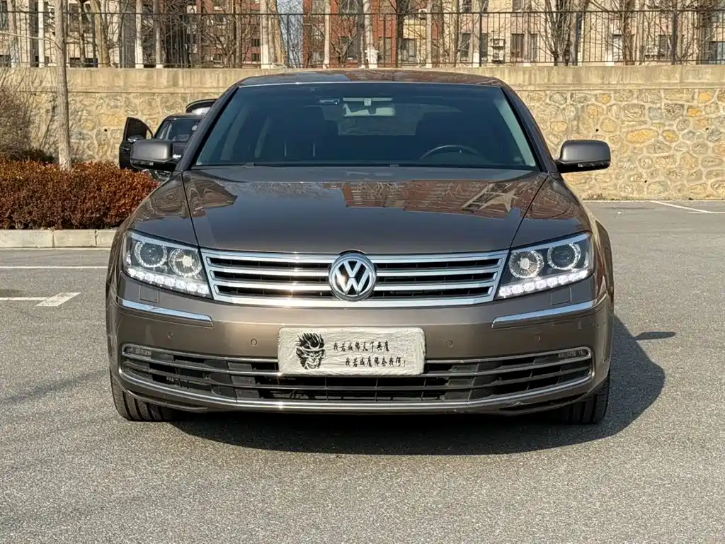 Volkswagen Phaeton 2015 Model 3.0L Smart Enjoyment Edition фото 2