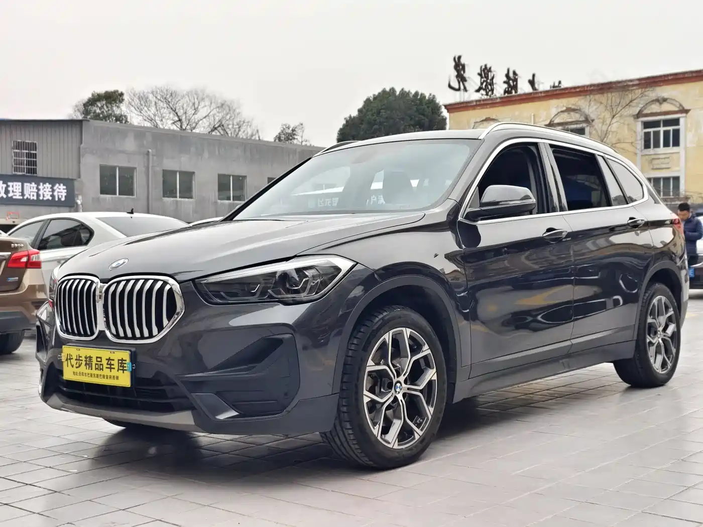 BMW X1