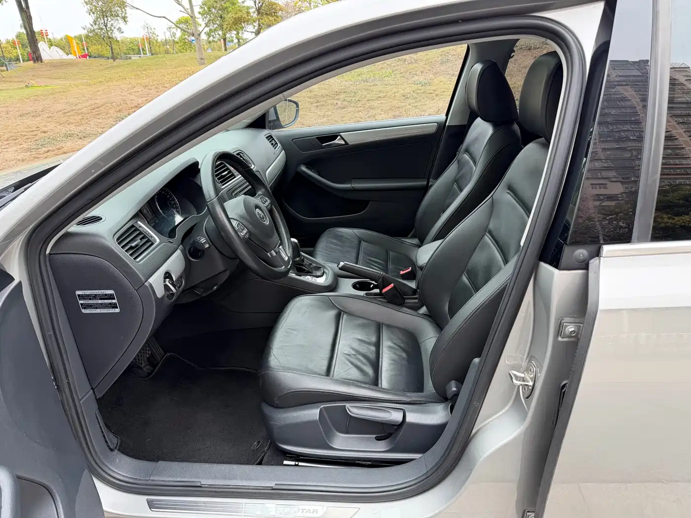 Volkswagen Sagitar 2014 1.4TSI Automatic Luxury фото 8