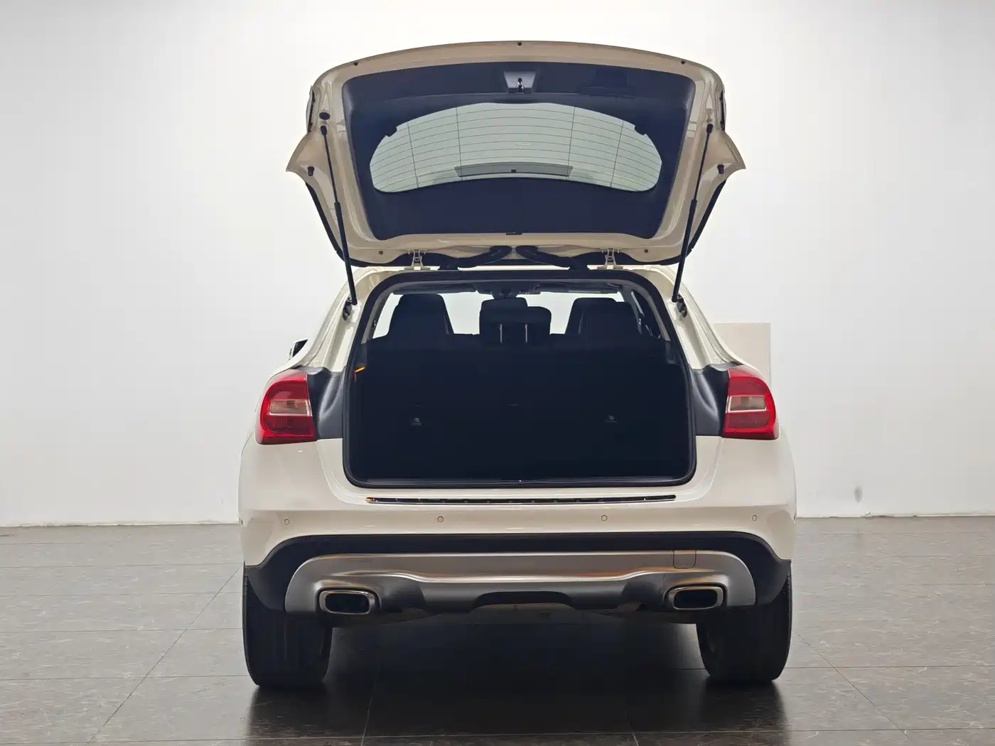 Mercedes-Benz GLA 2015 GLA 200 Dynamic фото 12