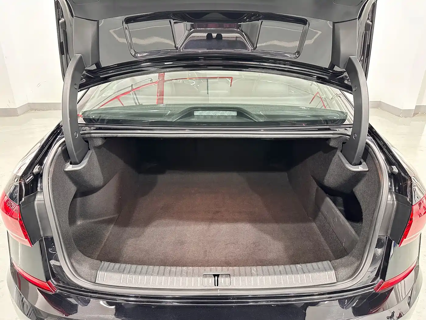 Volkswagen Passat 2024 280TSI Business Edition фото 9