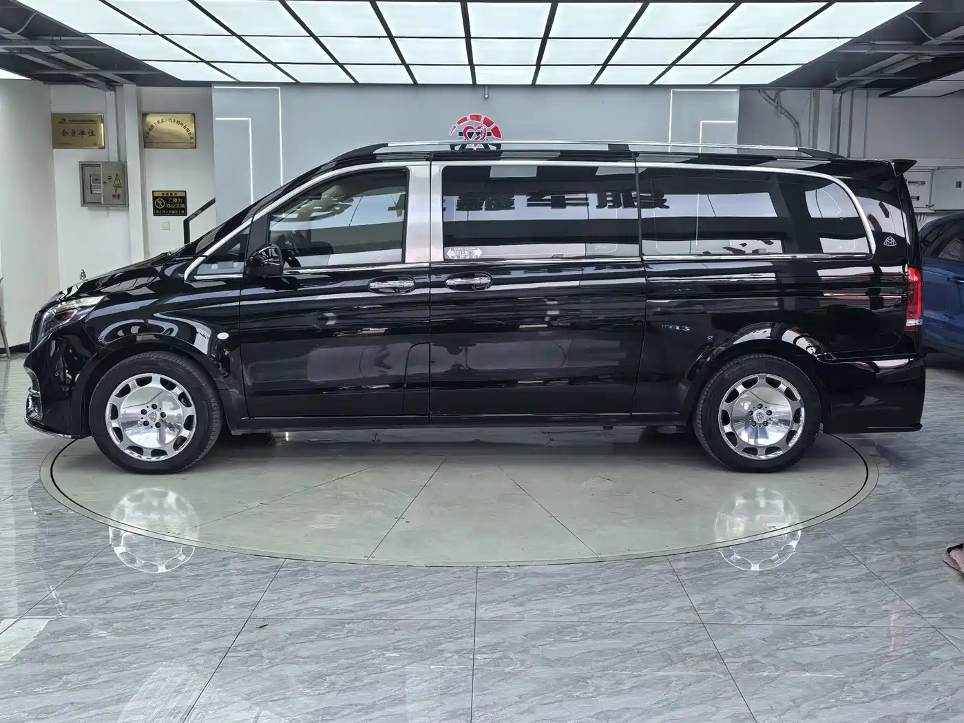 Mercedes-Benz Vito 2020 2.0T Business Edition (7-seater) фото 4