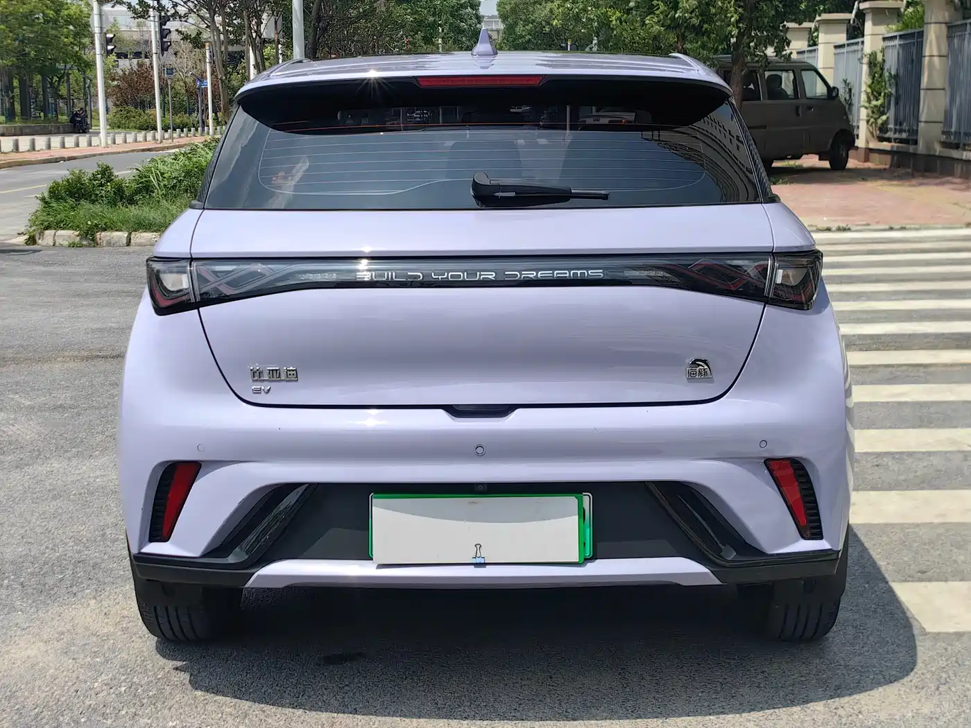 BYD Dolphin 2023 420km Fashion Edition фото 8