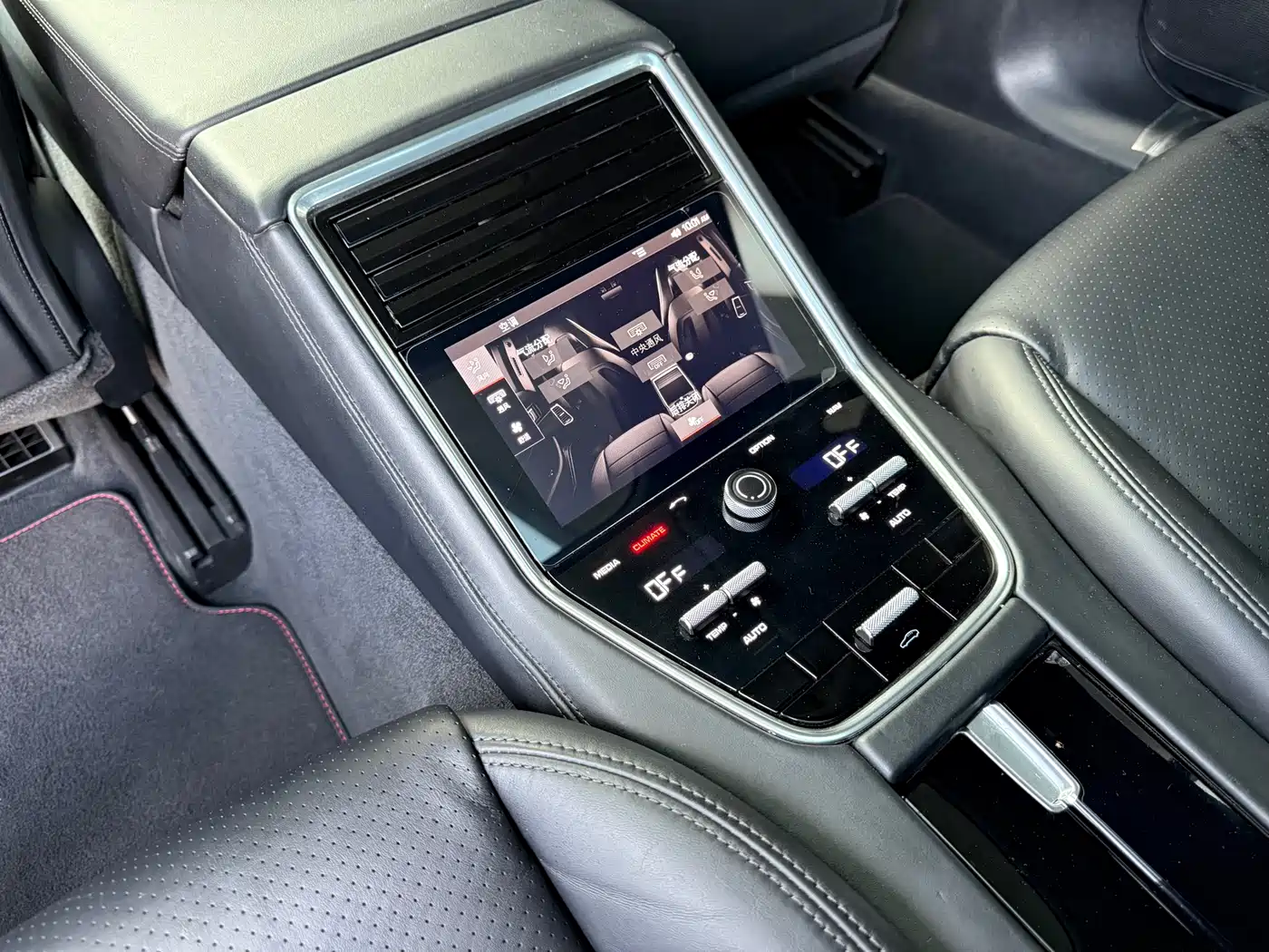 Porsche Panamera 2017 Panamera 3.0T фото 14