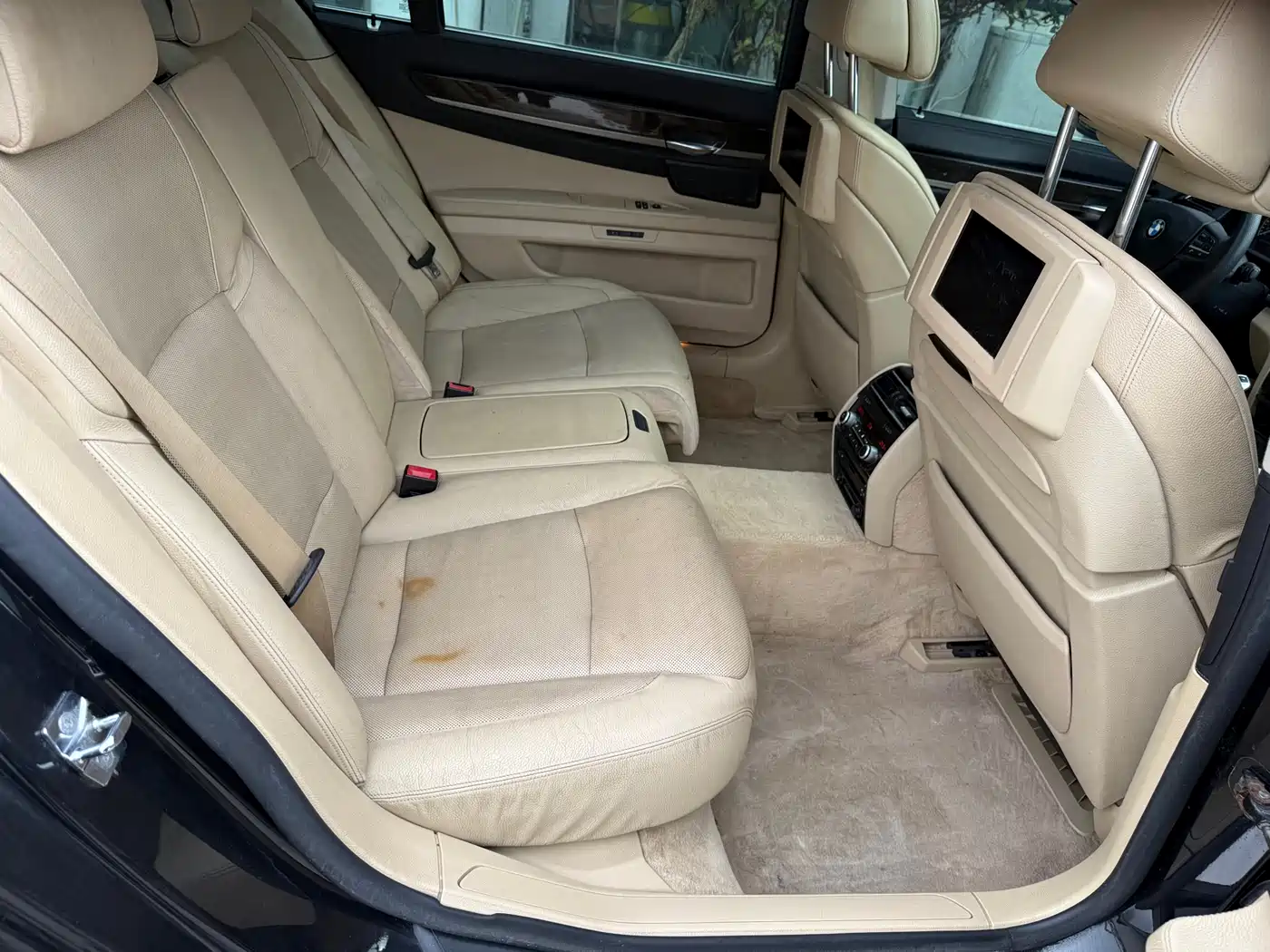 BMW 7 Series 2009 740Li Premium фото 14