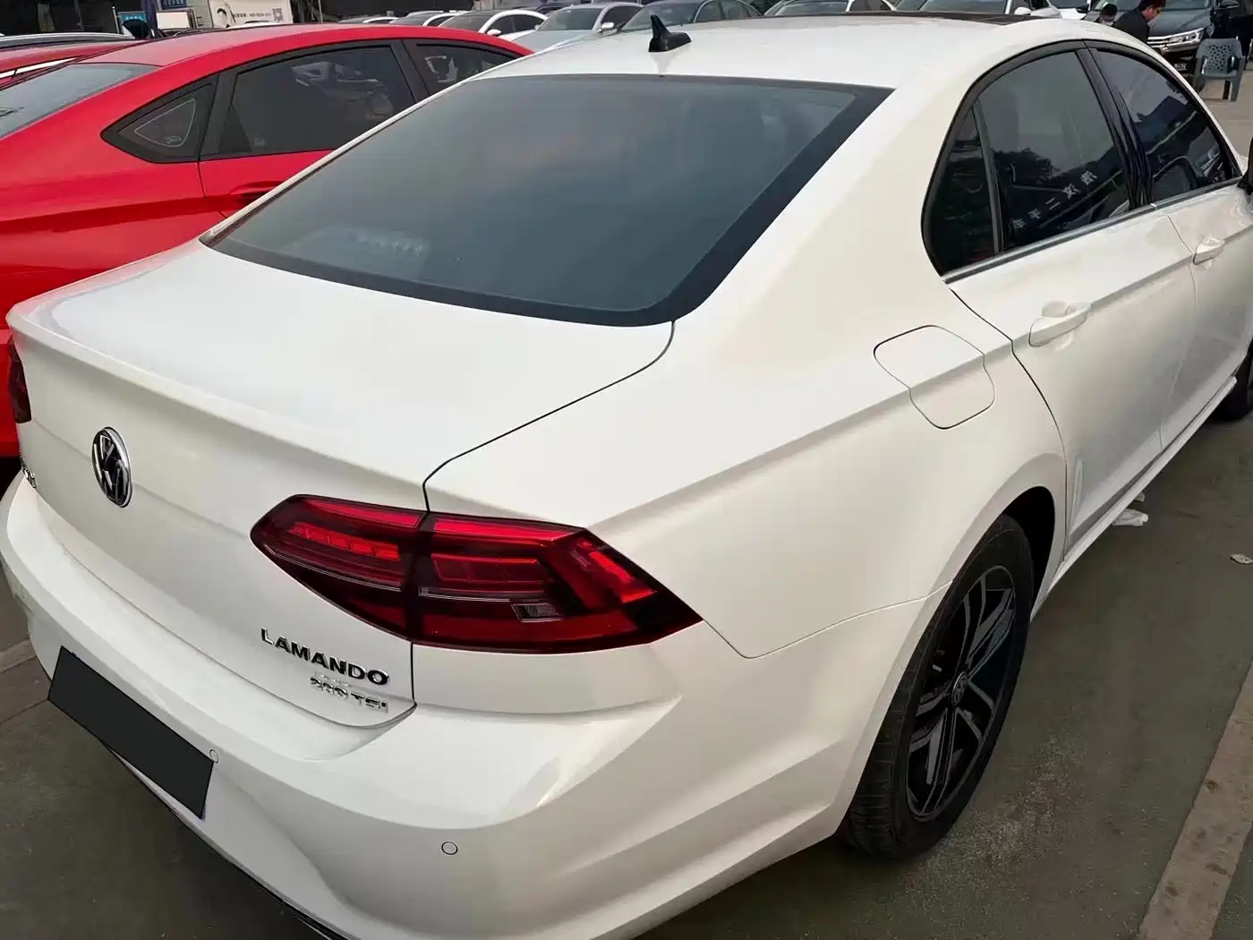 Volkswagen Lamando 2021 280TSI DSG Luxury Phantom Edition фото 11