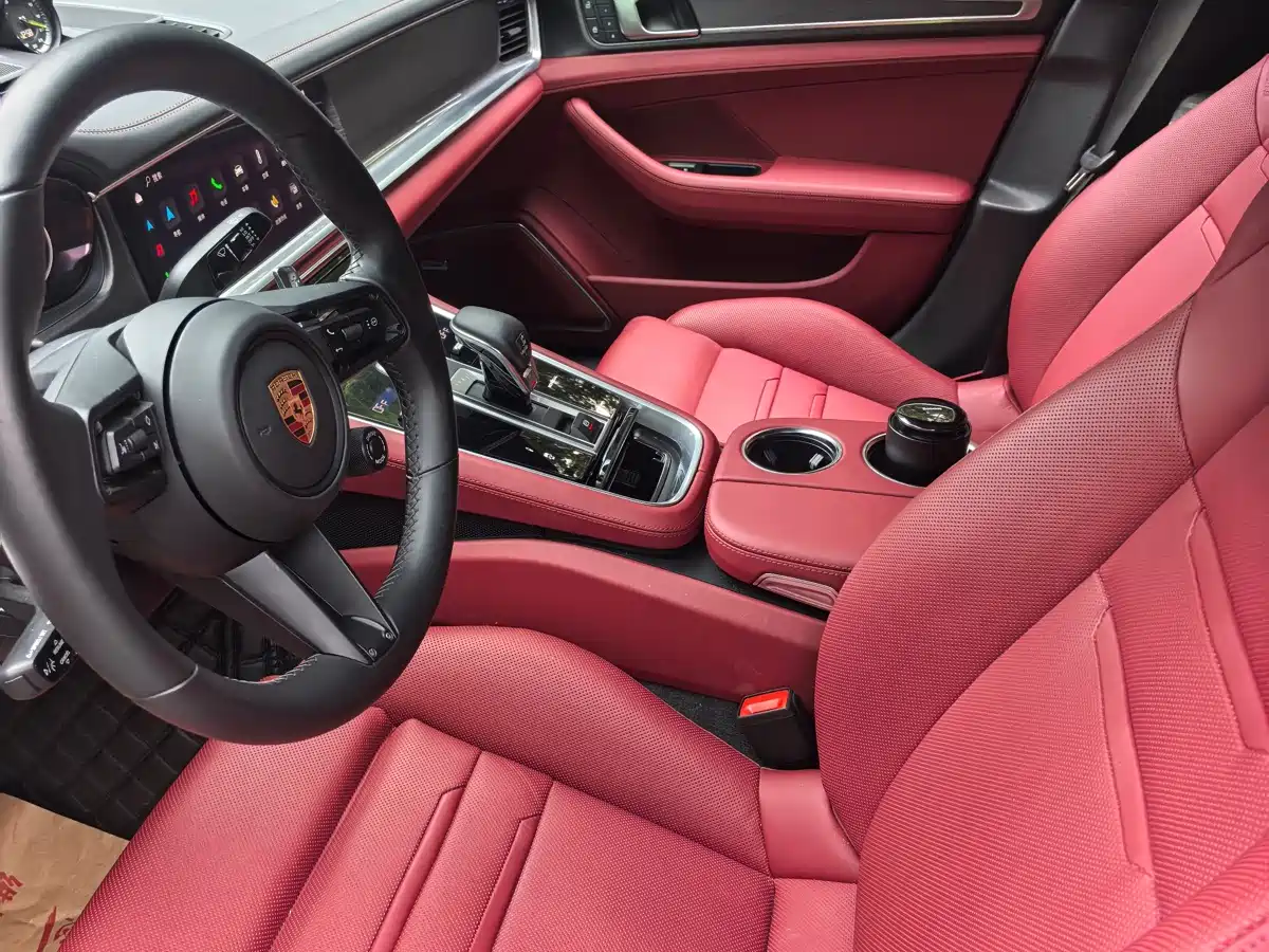 Photo 6 - Porsche Panamera New Energy