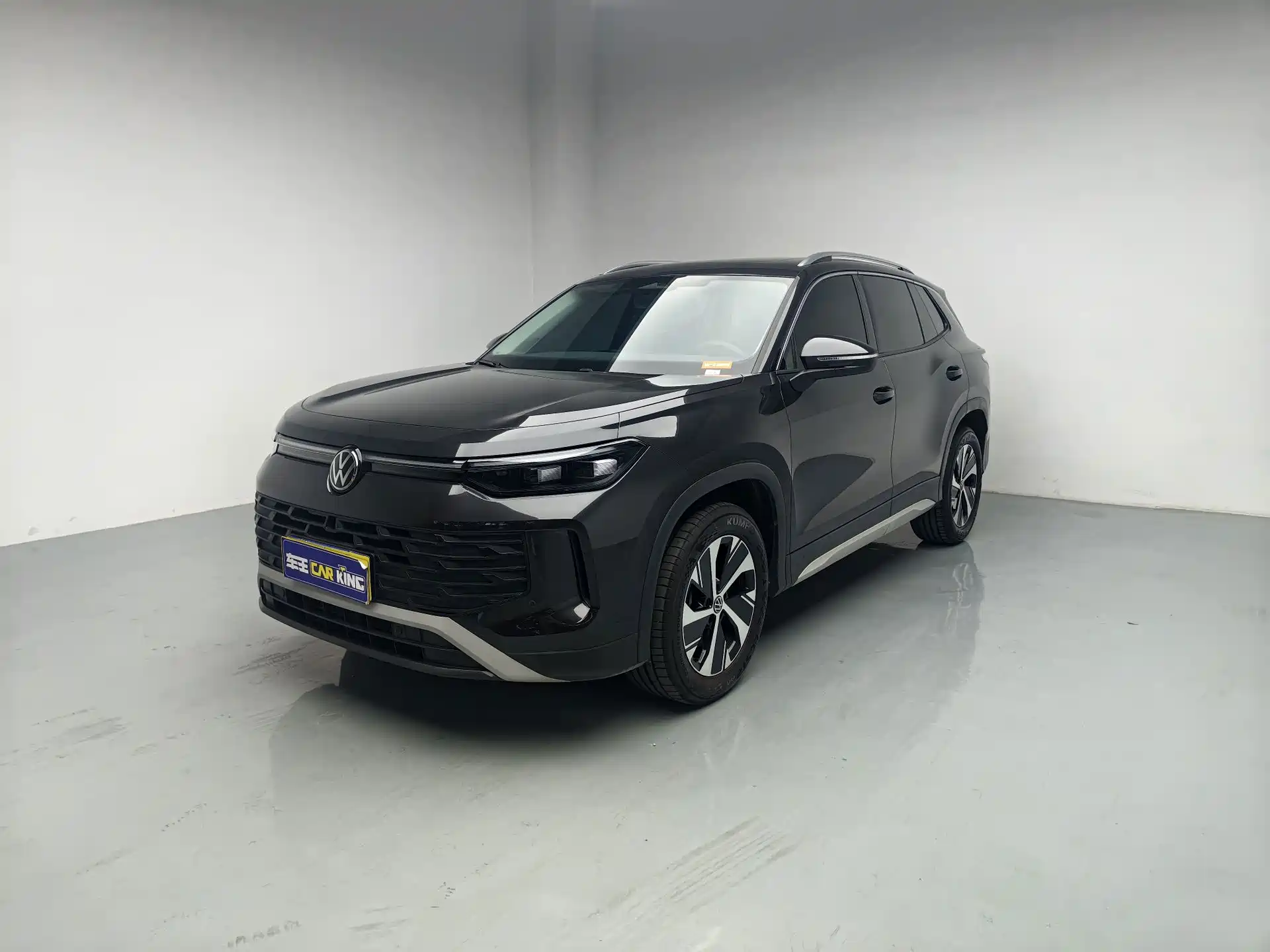 Photo 1 - Volkswagen Tayron