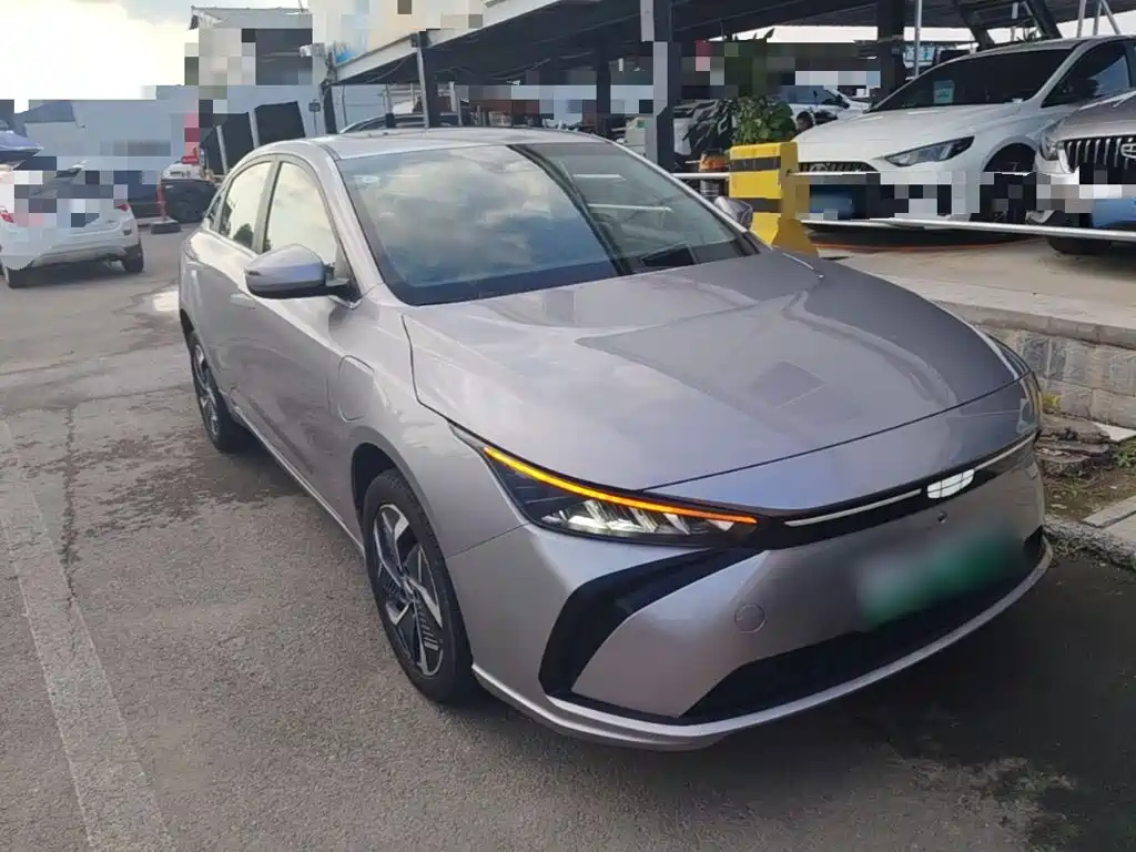 2023 Geely Geometry G6