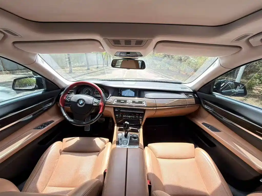 BMW 7 Series 2011 740Li Steinway Limited Edition фото 7