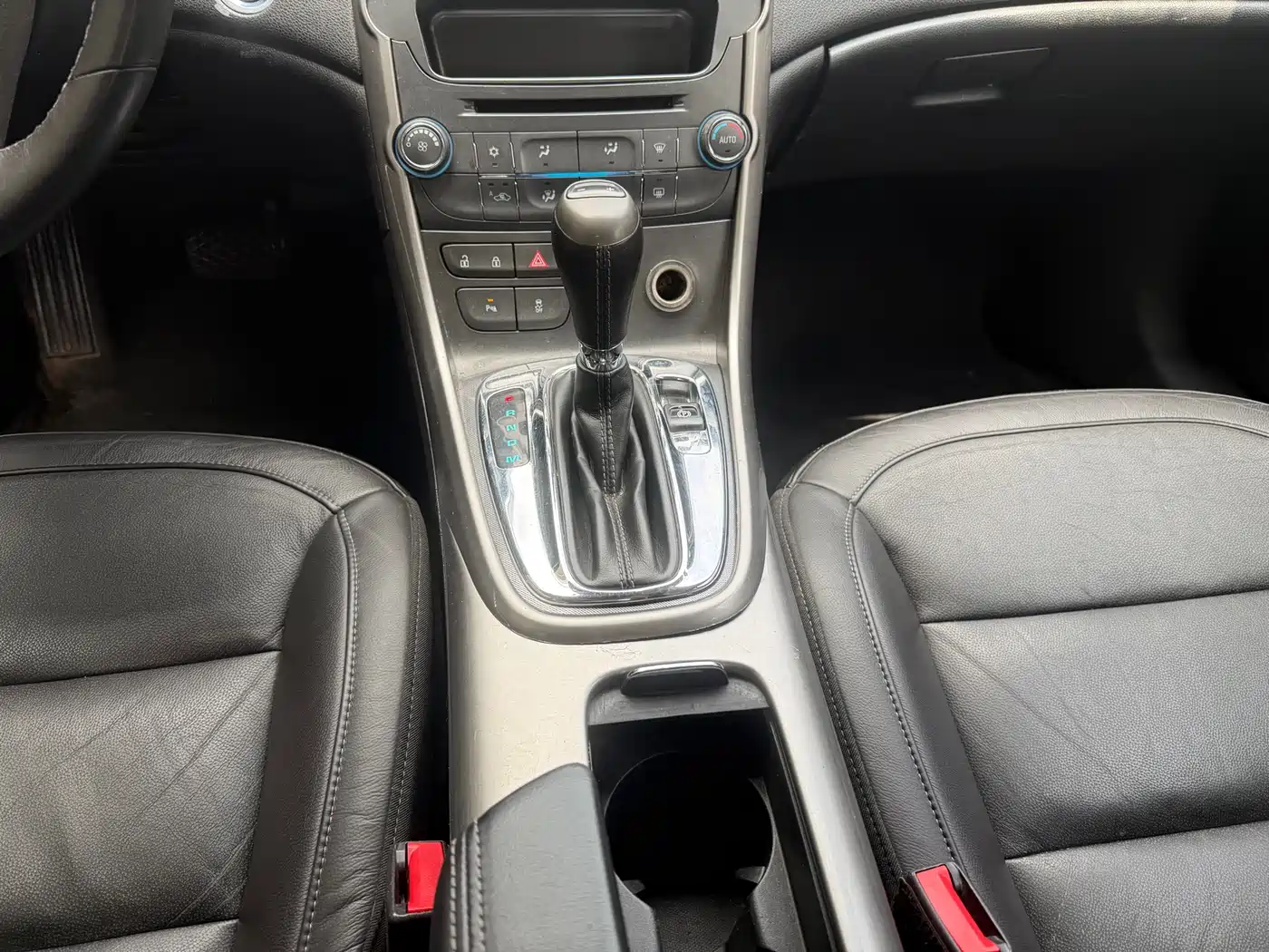 Chevrolet Malibu 2014 2.4L Automatic Flagship фото 12