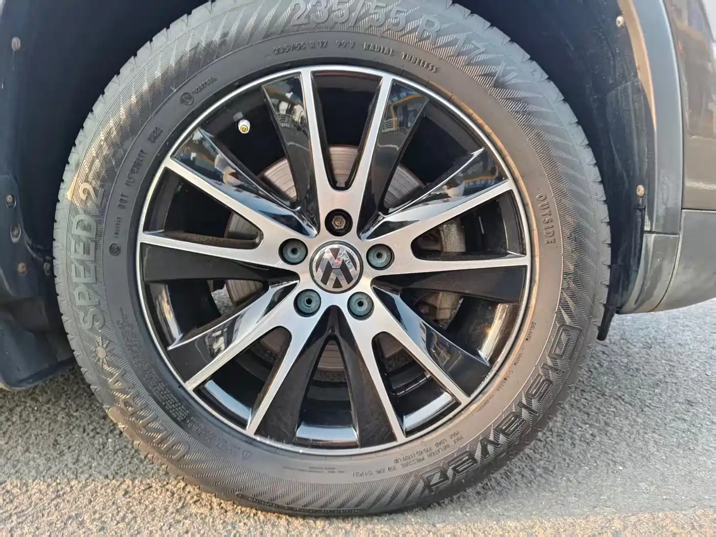 Volkswagen Tiguan 2016 Model 300TSI Automatic 2WD Comfort Edition фото 14