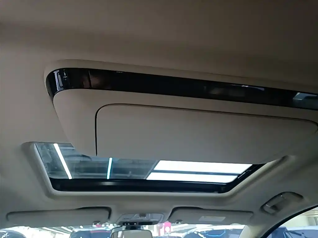 Buick GL8 New Energy 2025 Land Honor Premium Edition 7-Seater фото 18