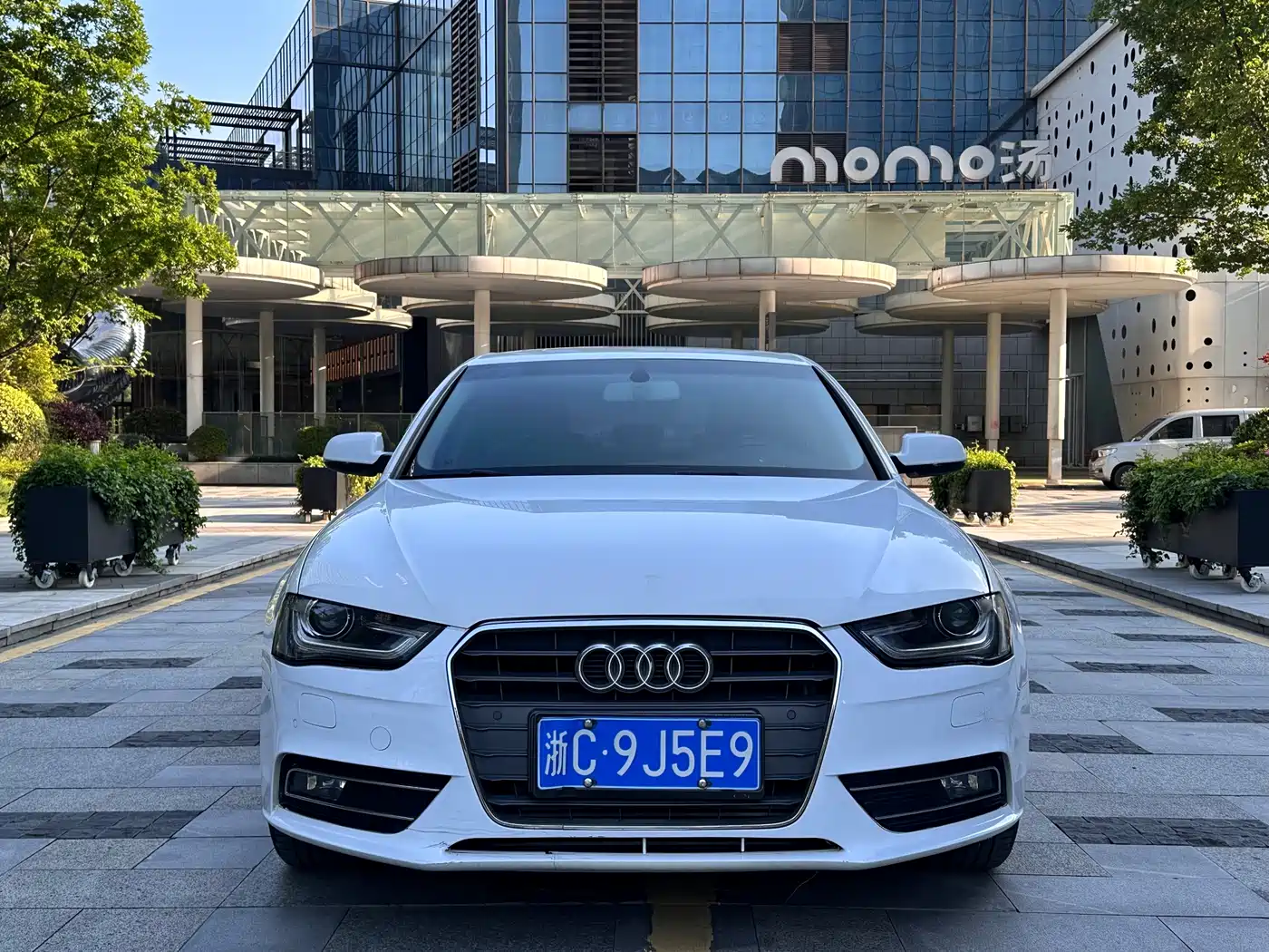 Audi A4L 2013 35 TFSI Automatic Standard фото 2