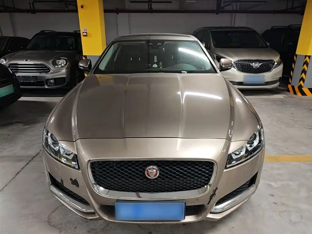 Jaguar XF 2016 2016 XF 2.0T 2WD Elegance Edition