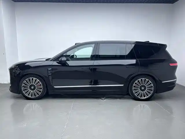 NIO ES8 2025 2025 Model 6-Seat Executive Luxury Edition