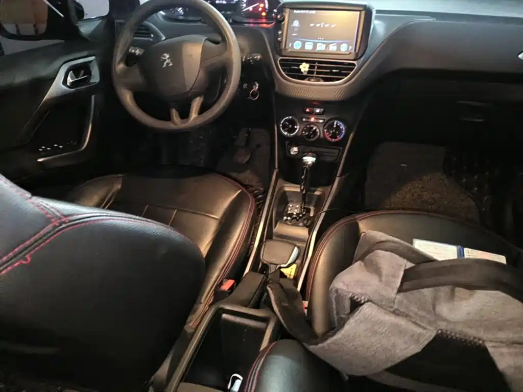 Peugeot 2008 2016 2014 1.6L Automatic Trend Edition