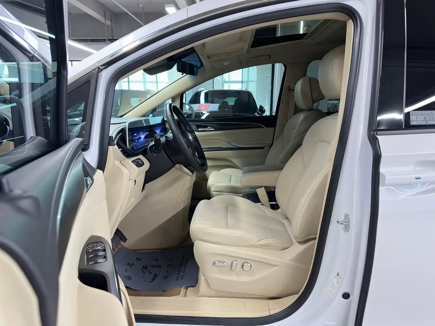 Buick GL8 2023 ES Landmaster Exclusive фото 9