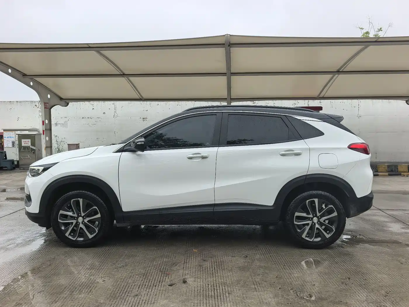 BUICK ANGKOLA