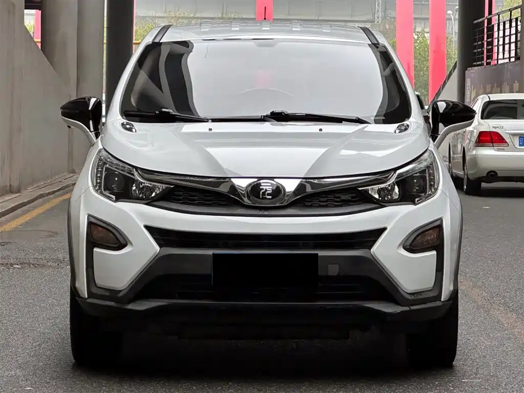 BYD Yuan 2017 1.5L Auto Cool Connect фото 2