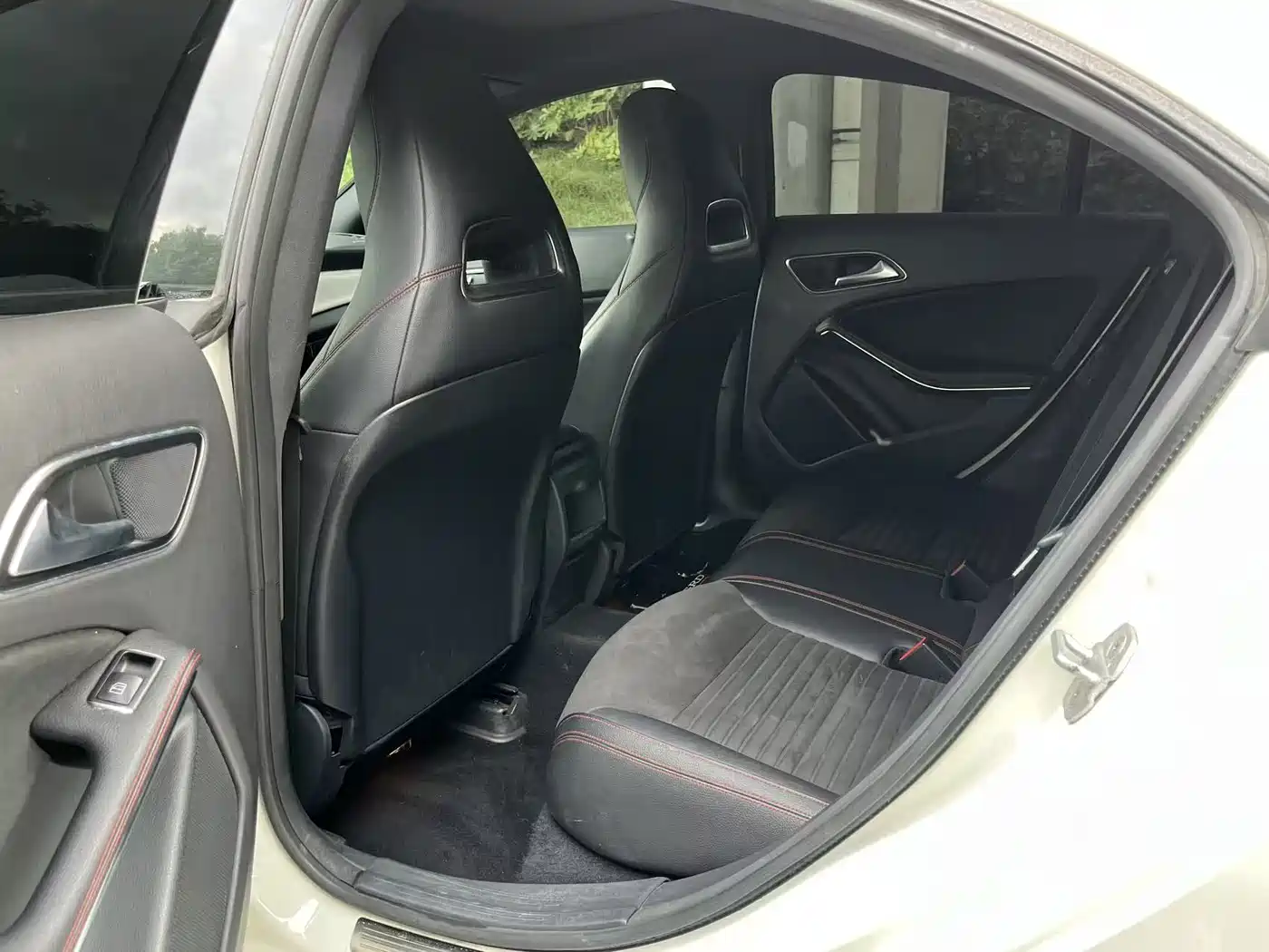 Mercedes-Benz CLA (Import) 2017 CLA 220 4MATIC фото 8