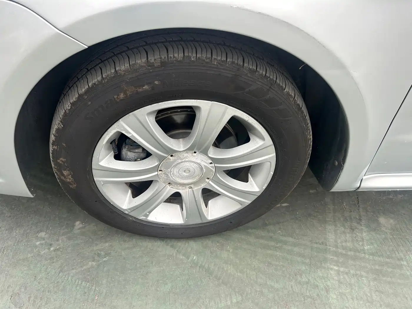 Volkswagen Lavida 2011 1.6L Automatic Pinxuan Edition фото 10