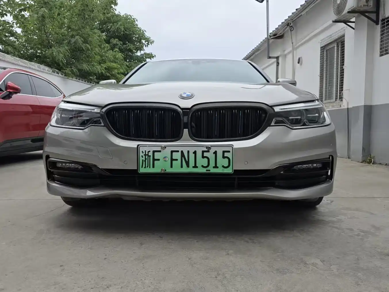 BMW 5 Series New Energy 2019 530Le Luxury Package фото 2
