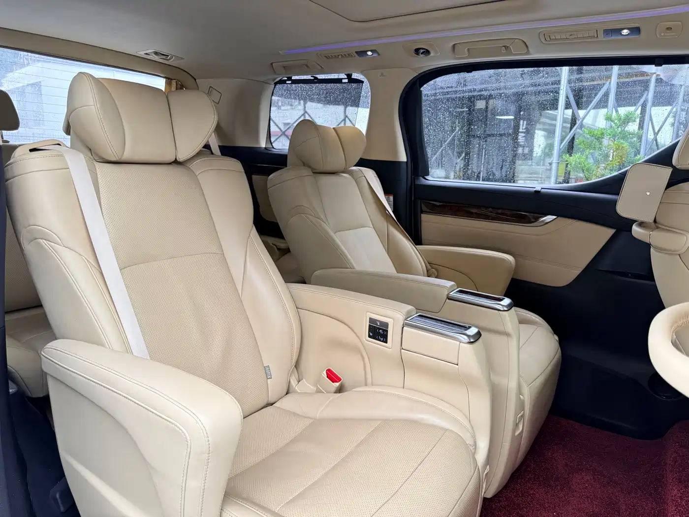 Toyota Alphard 2018 3.5L Luxury фото 10