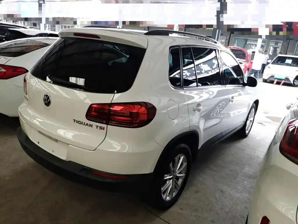 Volkswagen Tiguan 2015 1.8TSI Automatic 2WD Comfortline фото 7