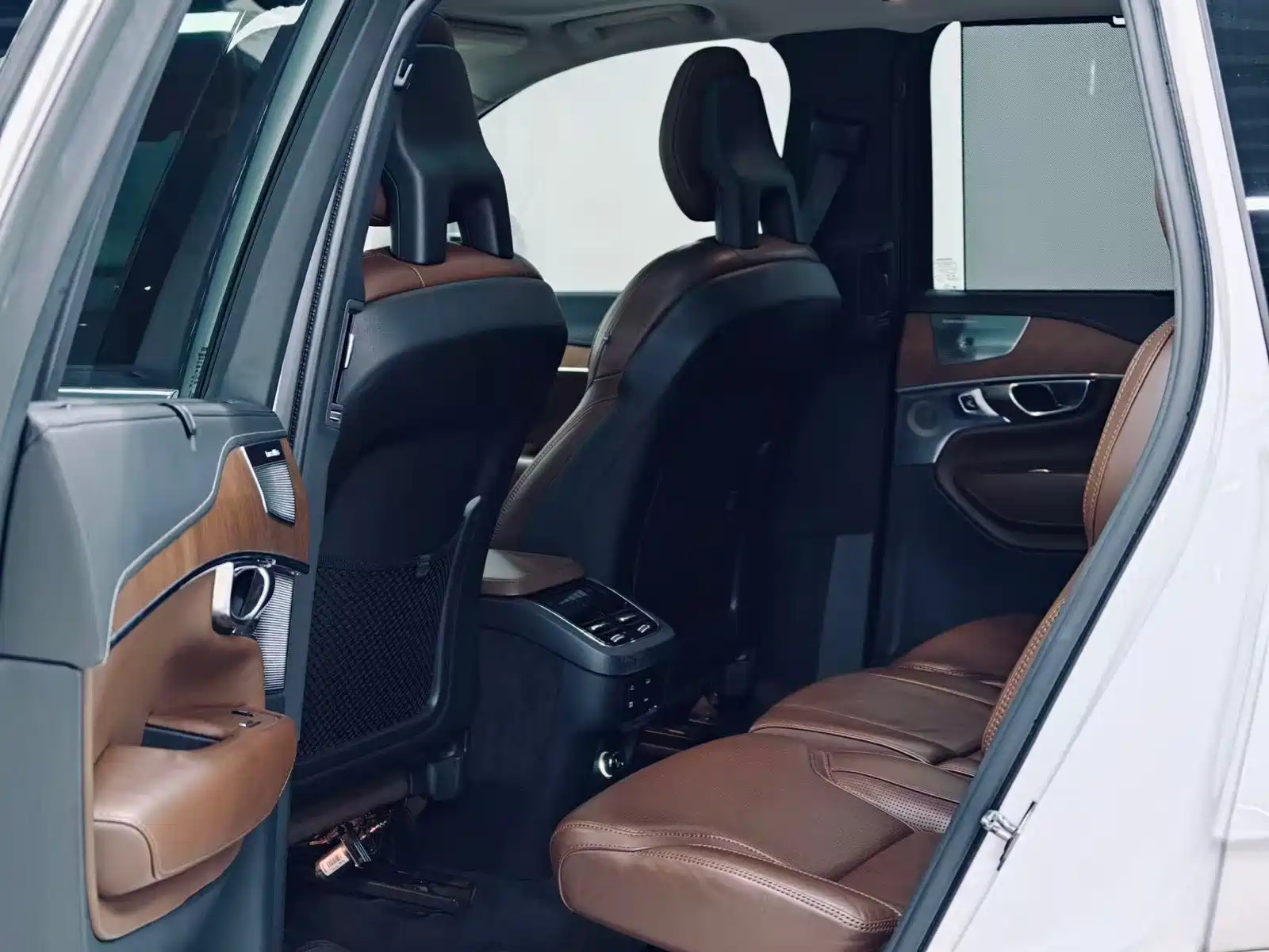صورة 10 - Volvo XC90