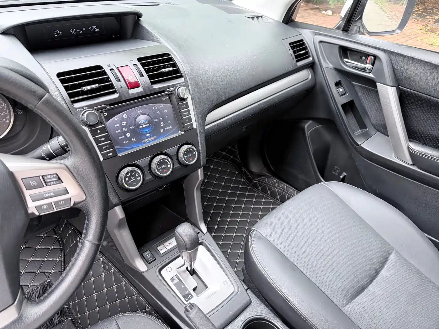 Subaru Forester 2014 2.5i Automatic Elite Edition фото 9