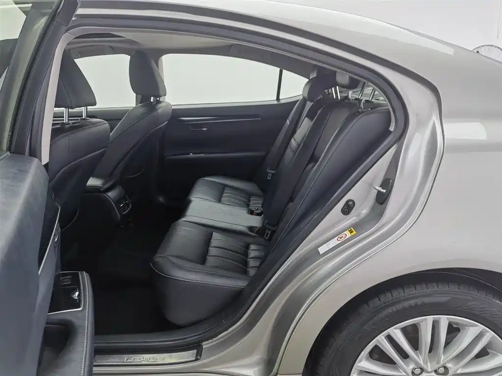 Lexus ES 2015 200 Elite Edition фото 15