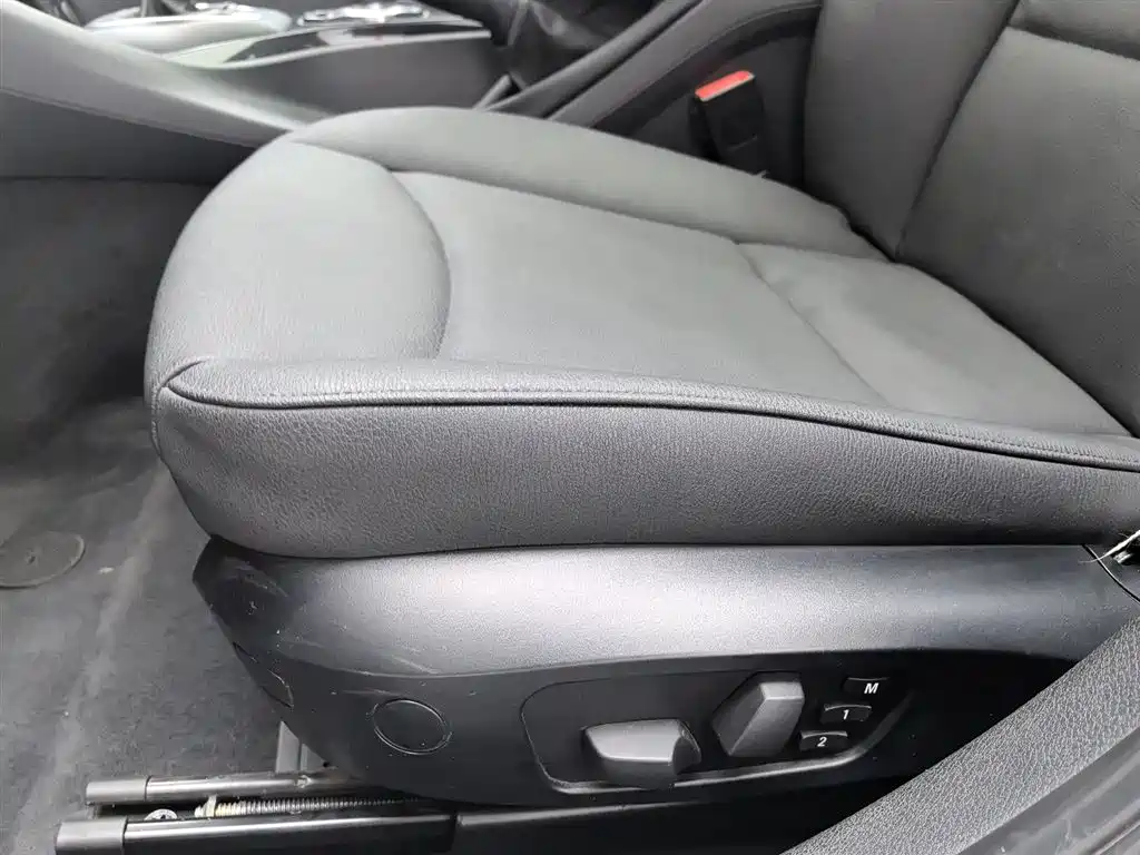 BMW X1 2015 Model sDrive18i Leading Advanced Edition фото 20