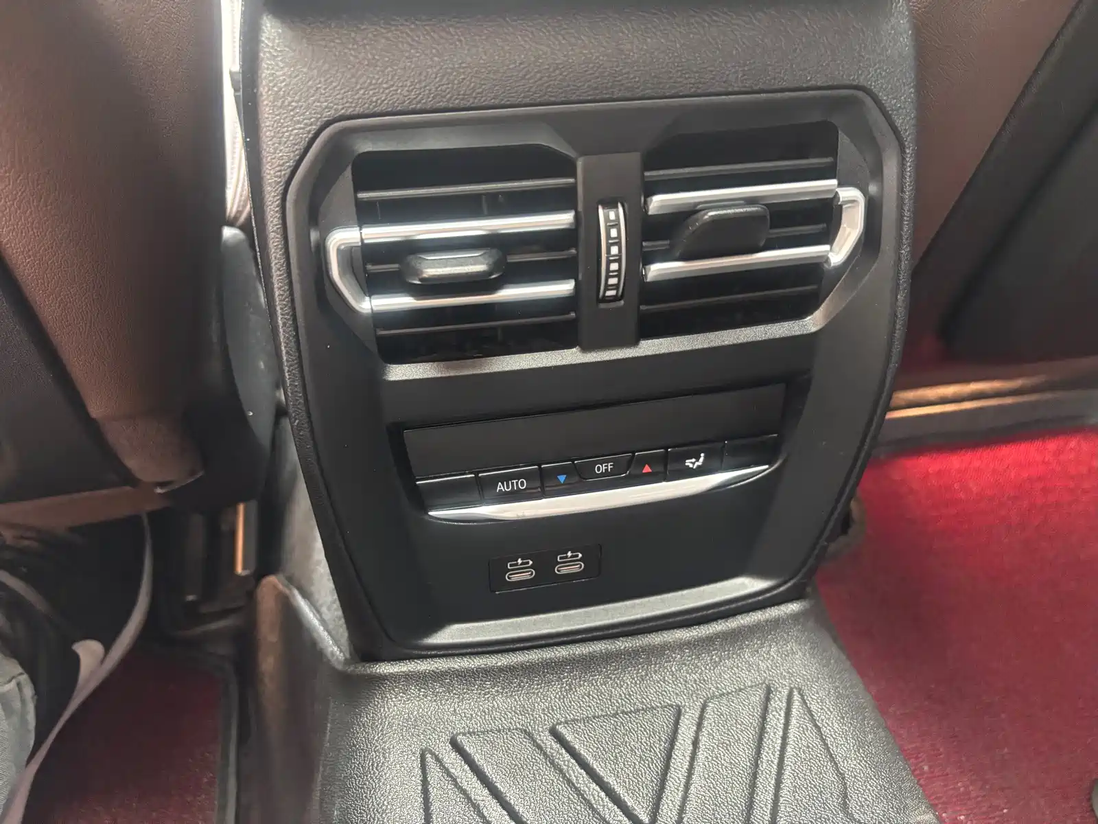 Photo 15 - BMW 3 Series