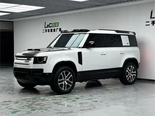 Land Rover Defender 110 3.0T P400 X-Dynamic HSE