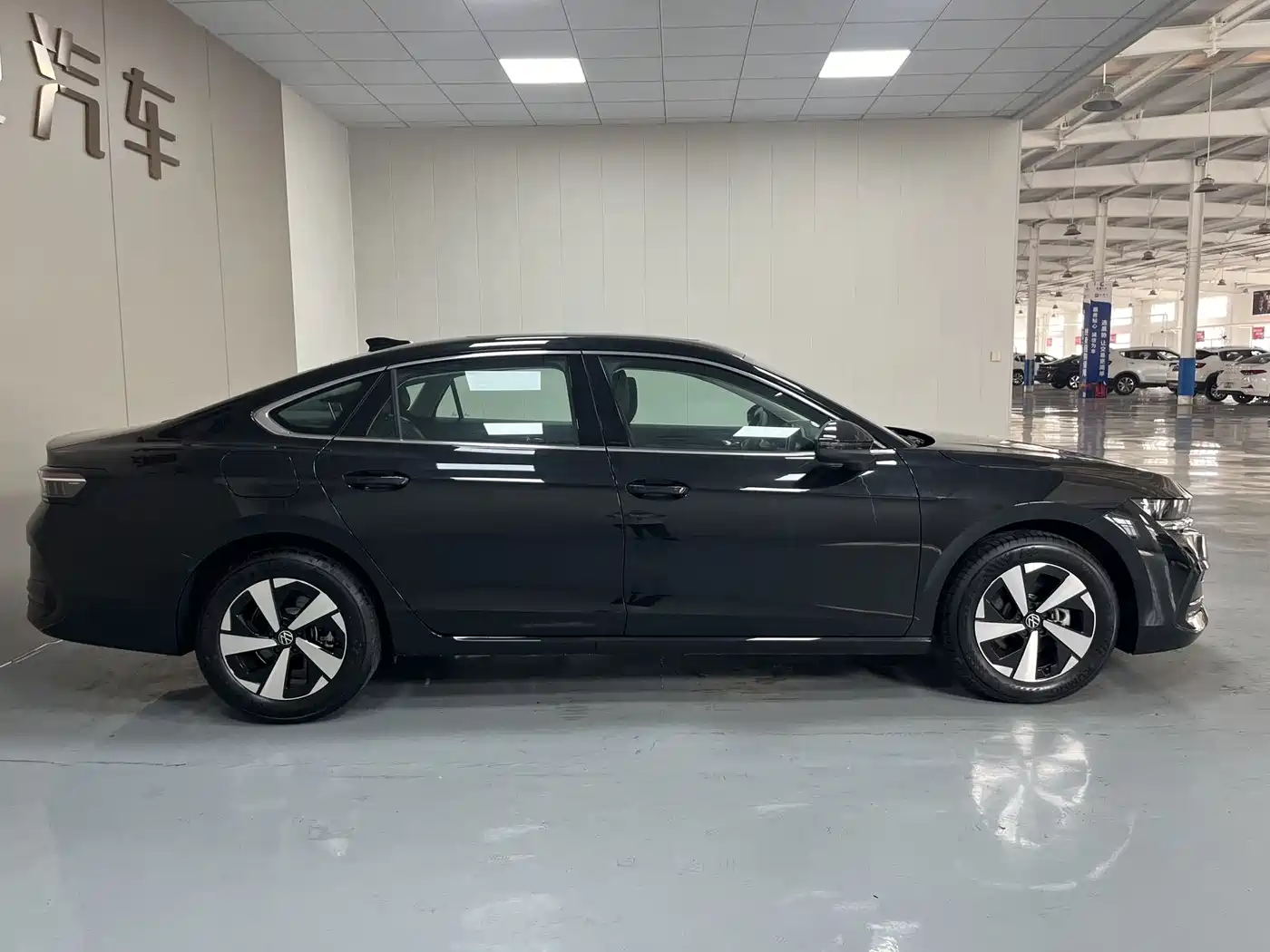 Volkswagen Magotan 2026 2026  300TSI Premium Edition Eye-catcher