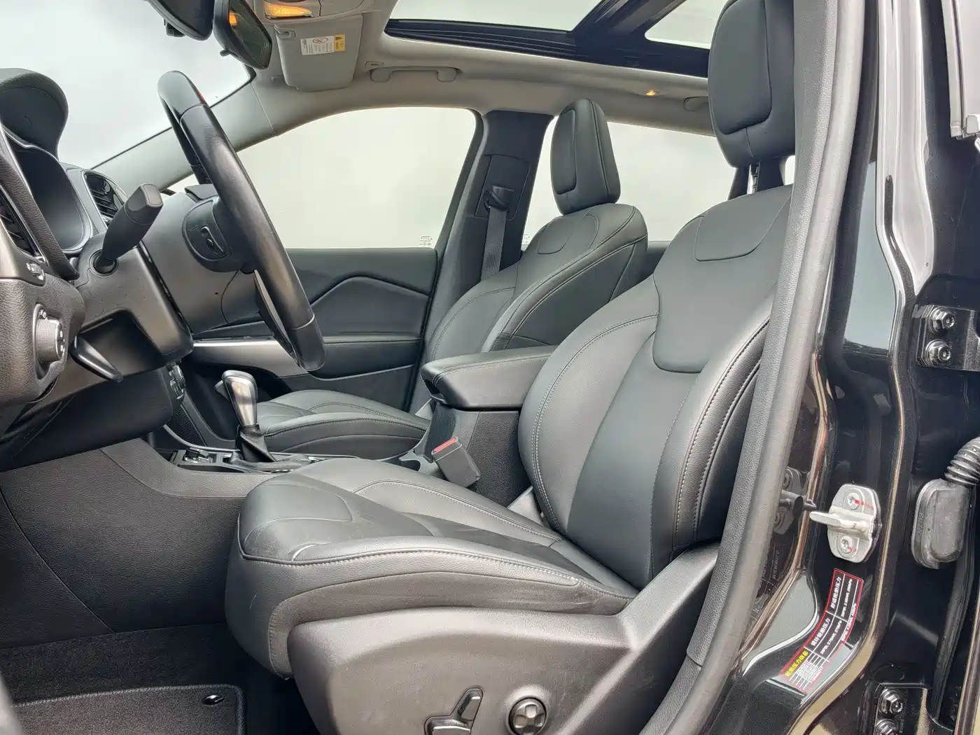 Jeep Cherokee 2020 2020 2.0T 2WD Leading Edition