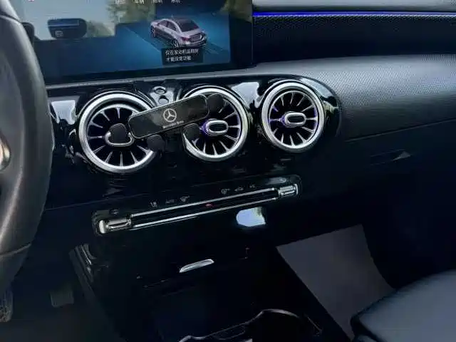 MERCEDES-BENZ CLASS A