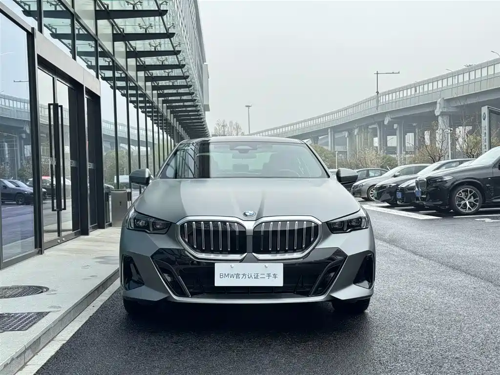 BMW 5 Series (Import) 2024 Model 525i M Sport Package фото 4