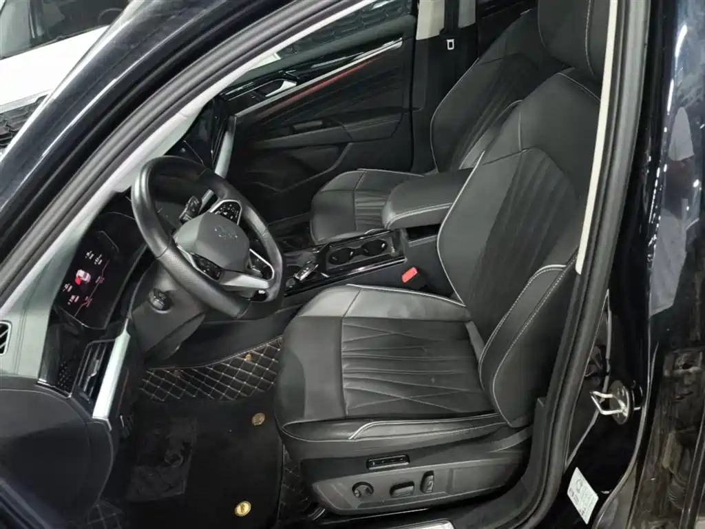 Volkswagen Passat 2023 Facelift 330TSI Luxury Edition фото 15