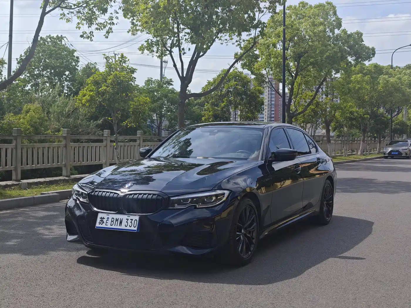 BMW 3 Series 2020 325Li M Sport Black Night Package